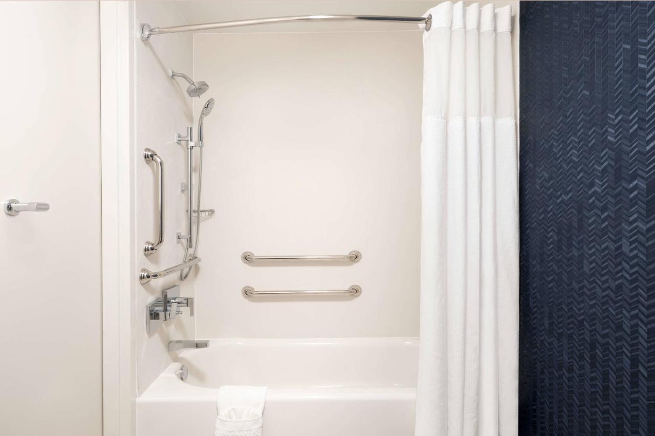 Fairfield Inn And Suites Austin South Экстерьер фото