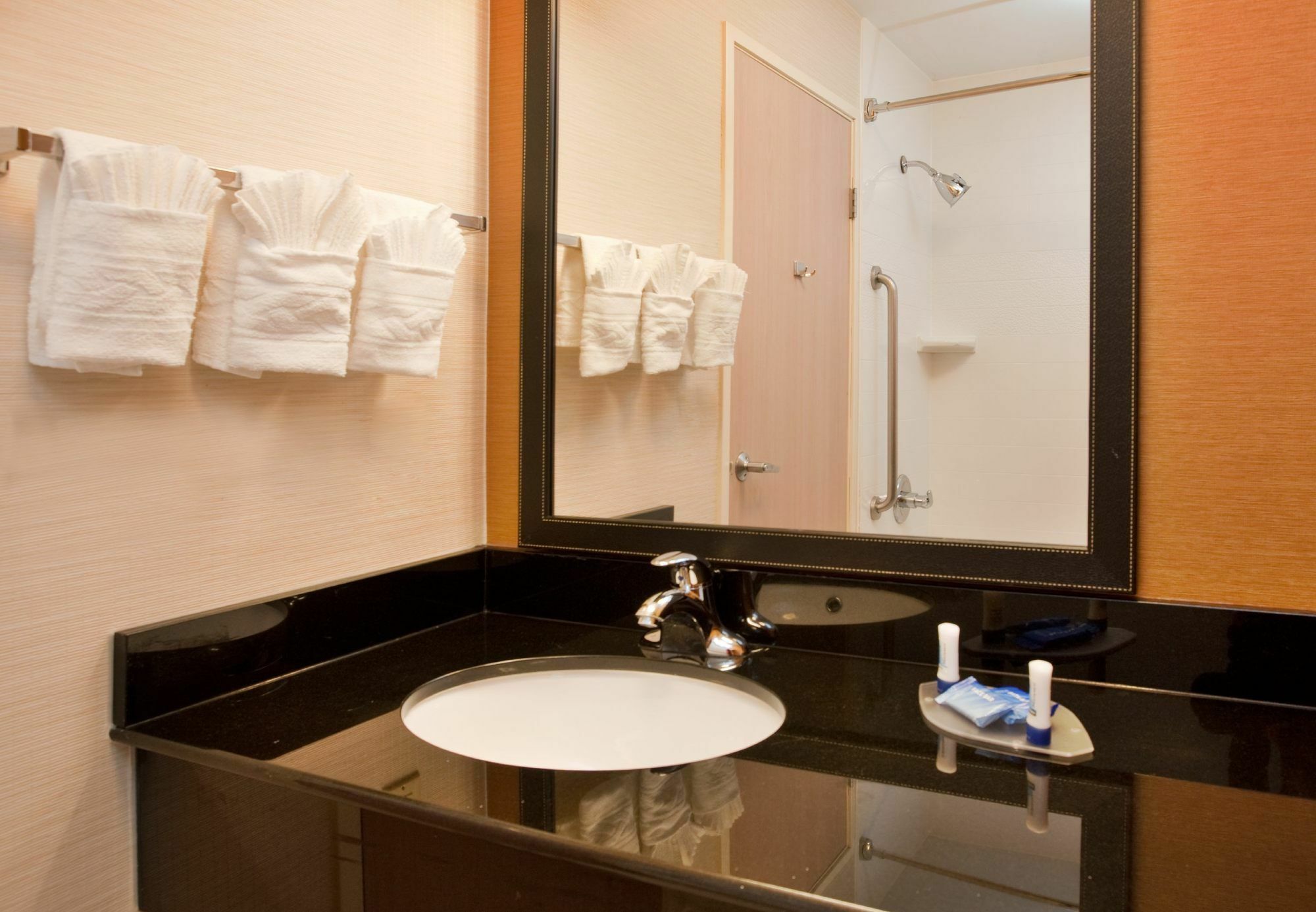 Fairfield Inn And Suites Austin South Экстерьер фото